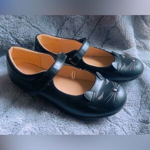 Children’s Place girls size 4 black kitten velcro shoe